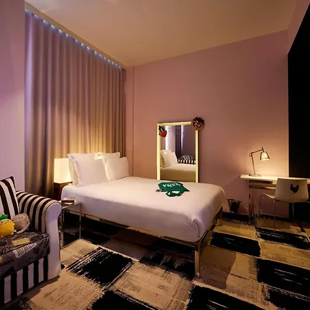 Mama Shelter Centre 3*