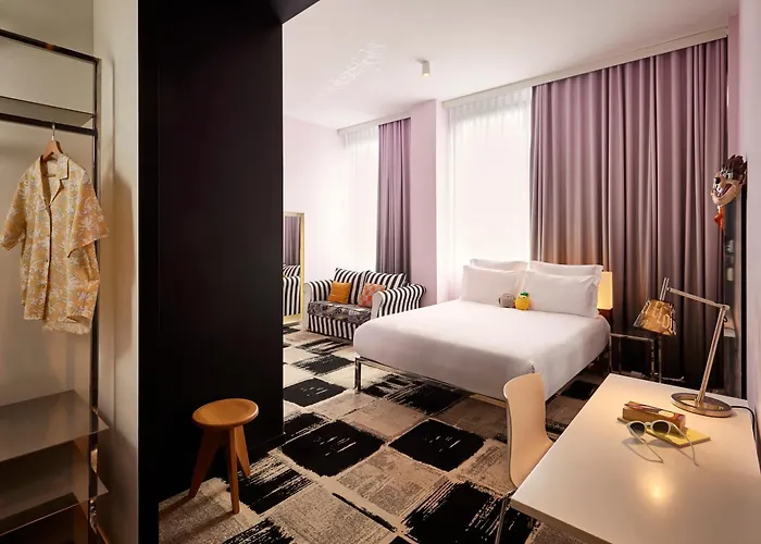 Mama Shelter Centre 3*