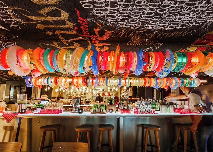 Mama Shelter Centre 3*