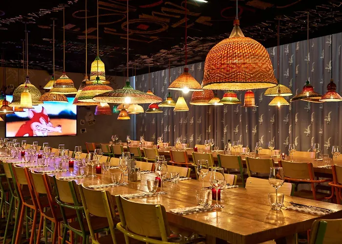 מלון Mama Shelter Centre 3*