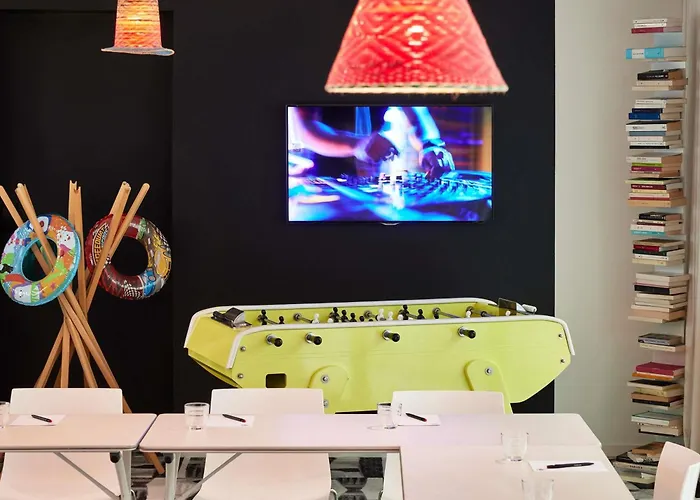 Mama Shelter Centre 3*