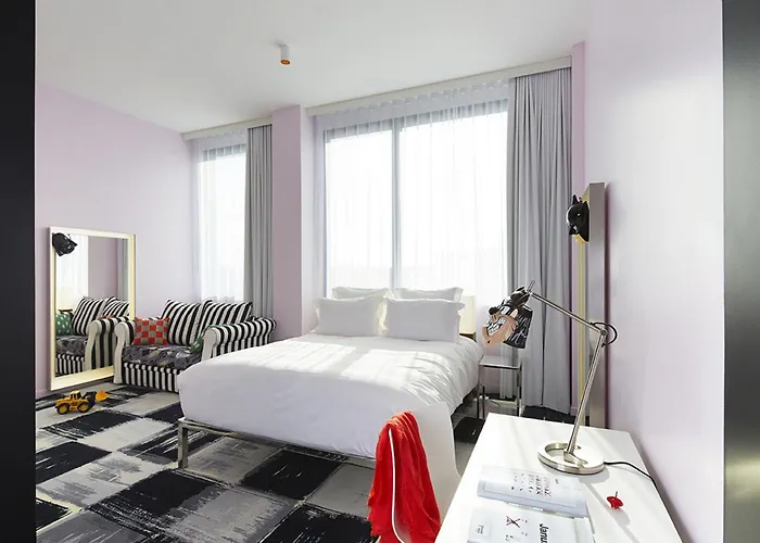 Mama Shelter Centre מלון 3*