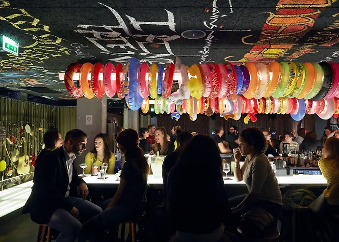 Mama Shelter Centre Hotell 3*